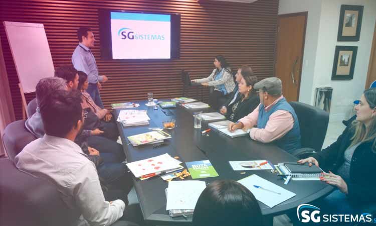 SG Sistemas participa de reunião com empresários supermercadistas do Paraná.