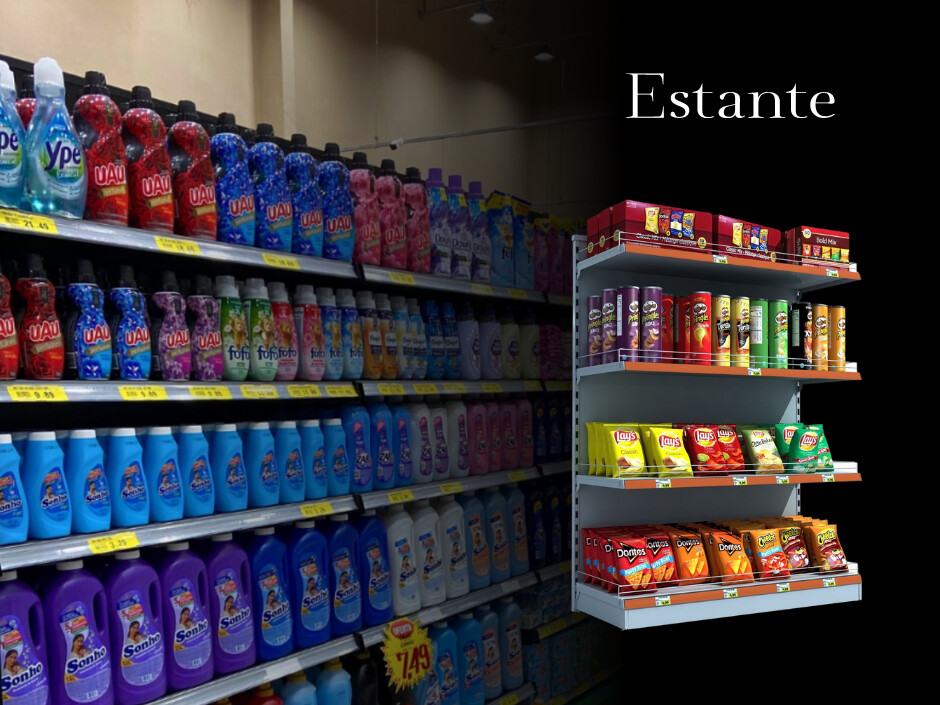 Estante de produtos de limpeza e snacks no supermercado.